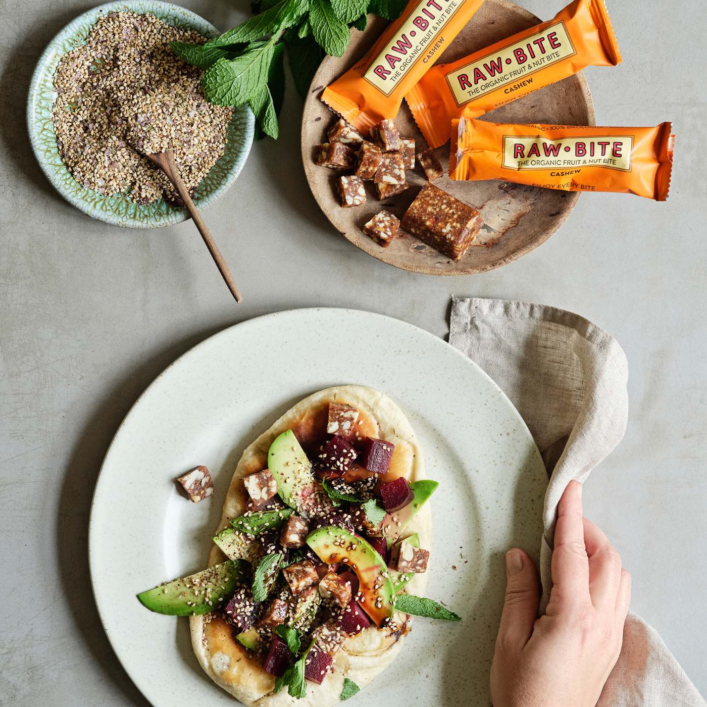 Selfmade Flatbread with RAWBITE and Zataar